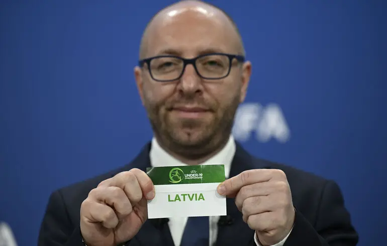 Збірна Латвії з футболу отримала технічну поразку за відмову грати проти Білорусі
