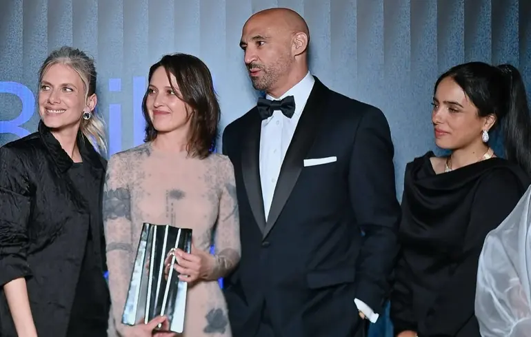 Украинский режиссер Жанна Озирна получила Build Your Dream Award.