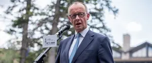Мерц призвал Иран прекратить атаки на ОАЭ и открыть Ормузский пролив