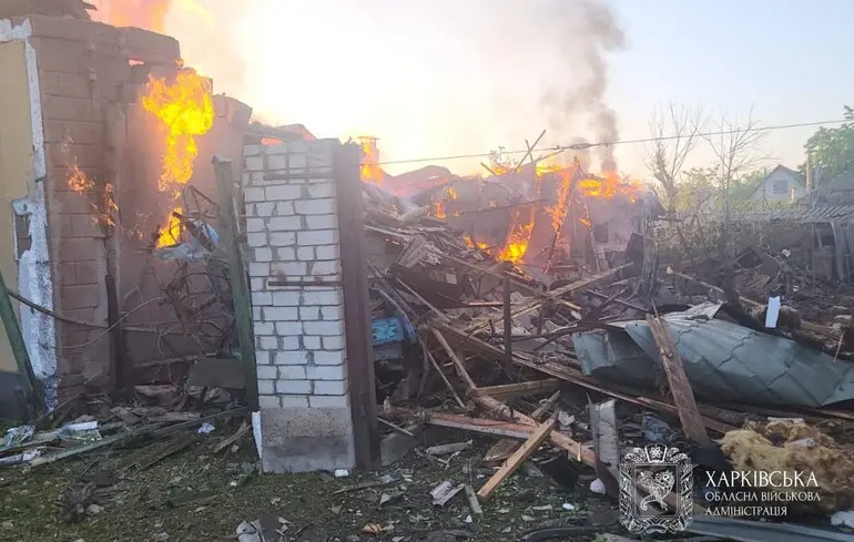 Росіяни вдарили безпілотниками по Харкову: постраждали мирні жителі, пошкоджено будинки