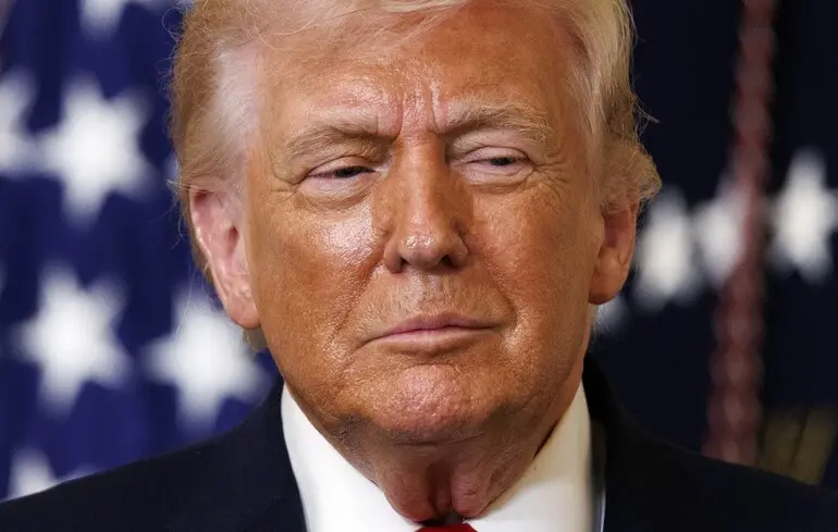 Американским налоговикам запретили проверять декларации Трампа