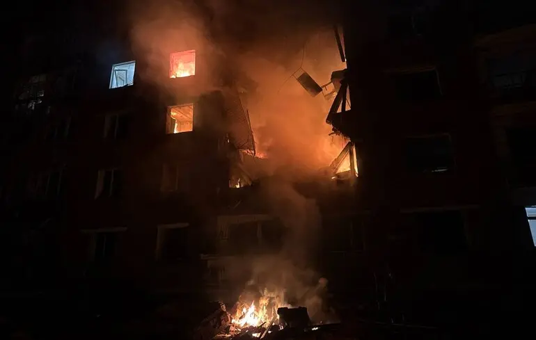 Обвалились три этажа: Россия жестко ударила 