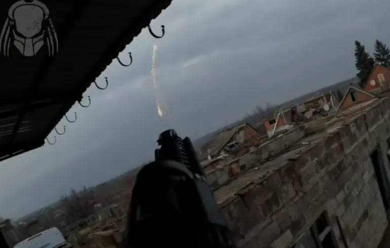 Український військовий знищив у небі ворожий «дрон-дракон» з термітною сумішшю