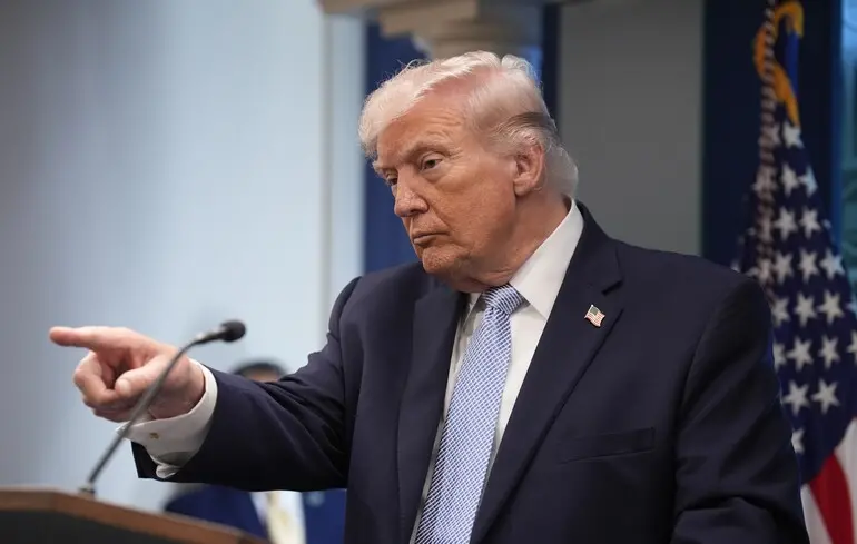Трамп отложил подписание указа о регулировании ИИ из-за опасений замедления инноваций