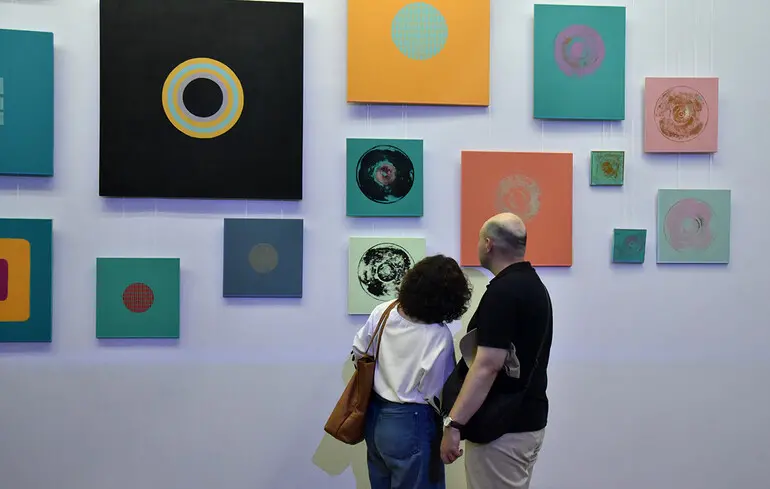 Живопис, світло та звук: у NAMU відкрилася виставка-перформанс «Disco Art»