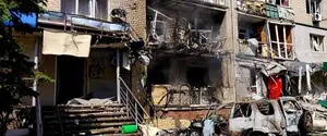 Россияне ударили по многоэтажке в Павлограде