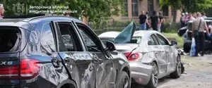 Россия атаковала Запорожье: 12 раненых, момент удара попал на видео