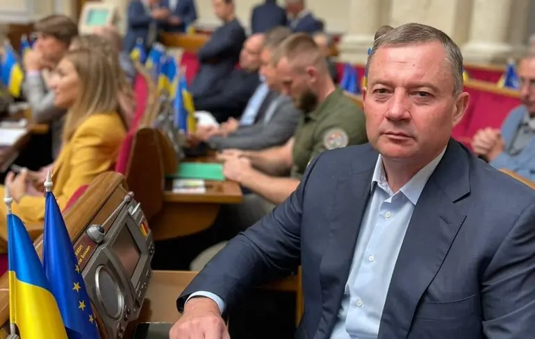ВАКС знову закрив справу депутата Дубневича про заволодіння 93 мільйонами гривень "Укрзалізниці"