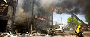 Удар РФ по Одессе: 11 человек пострадали, среди них есть дети — фото и видео последствий