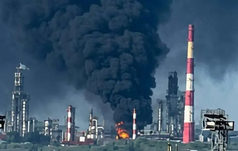 СБУ уразила газовий термінал у порту 