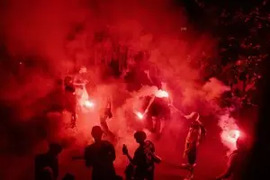 Уболівальники влаштували заворушення в Парижі після перемоги ПСЖ у Лізі чемпіонів