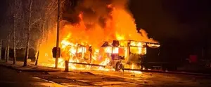Росіяни атакували підприємство та будинки в Чернігівській області: є загиблий, спалахнула масштабна пожежа 