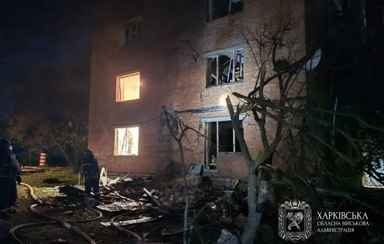 У Харкові через нічний обстріл пошкоджено багатоповерхівки, є постраждалі: фото наслідків атаки