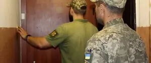 Военное положение: могут ли представители ТЦК задерживать военнообязанных
