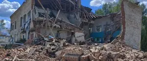 Из-за ударов РФ в Черниговской области горели дома, лицей и склады: фото последствий