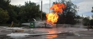 В Запорожье российский БПЛА атаковал спасателей во время ликвидации пожара на АЗС