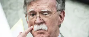 Бывший советник Трампа признает вину по делу о секретных документах: что его ожидает