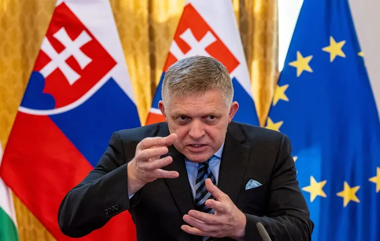 Прем’єр Словаччини хоче отримати компенсацію за передану Україні зброю
