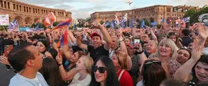 У Вірменії, за день до голосування на загальних виборах, заарештували шістьох проросійських кандидатів — Reuters