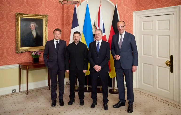 Зеленський у Лондоні зустрівся з лідерами Британії, Франції 