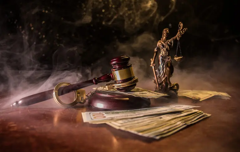 Спроба підкупу прокурорів САП: суд виніс вирок адв