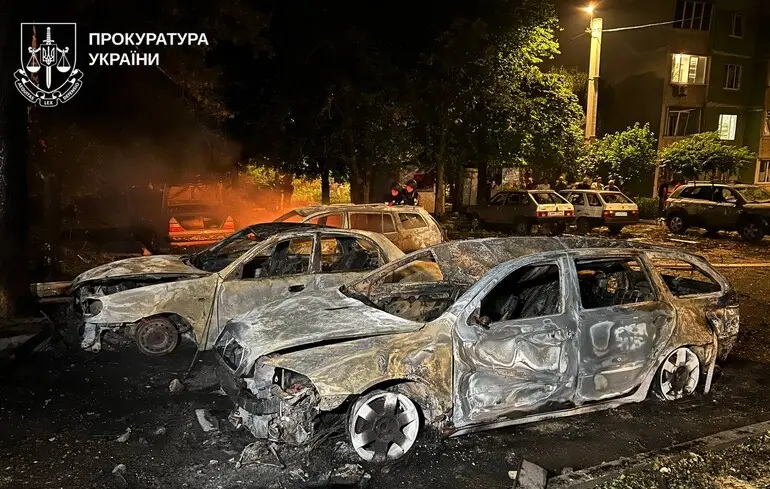 Россияне атаковали ракетами центр Чугуева: шестеро раненых и трое погибших, среди них — беременная