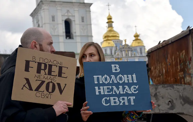 Тіла повертають зі слідами 