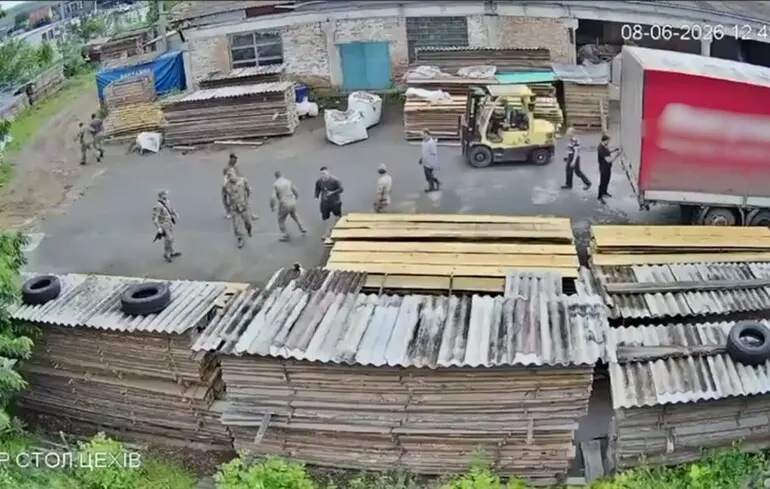 На Черкащині виник конфлікт зі стріляниною між працівниками 