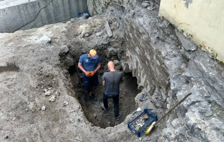 Раскопки Окольного замка в Луцке: что скрывают подземелья башни XVI века, засыпанные более 300 лет назад
