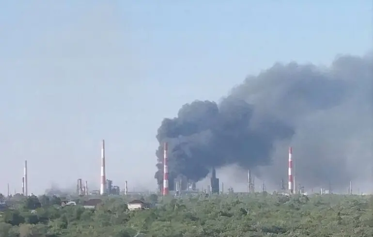 Генштаб ЗСУ підтвердив удар по Афінському НПЗ у Кр