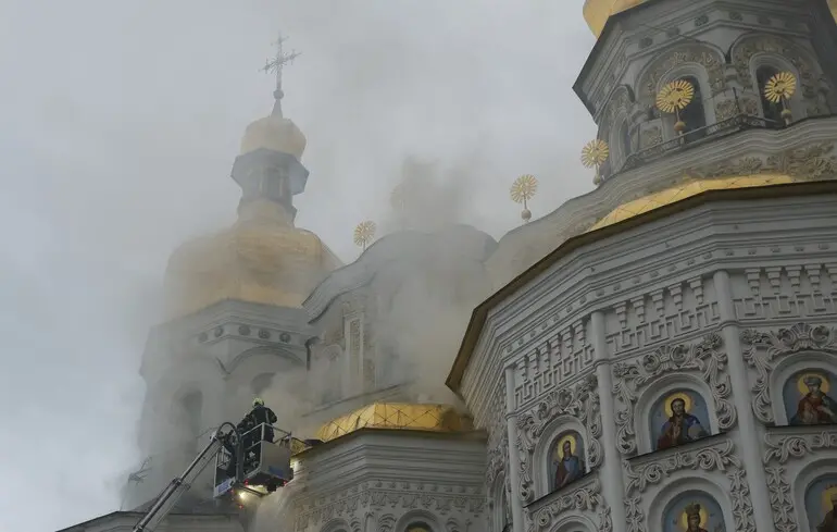Відновлення Києво-Печерської лаври: ПриватБанк спрямував гроші та відкрив збір 