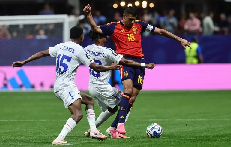 Испанию остановил дебютант ЧМ