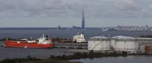 Росія б’є рекорди з експорту сирої нафти через удари ЗСУ по НПЗ: до чого готуватися ринку — Bloomberg