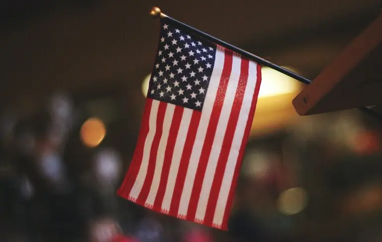 Американці дедалі менше пишаються США та більше побоюються за громадянські свободи — опитування 