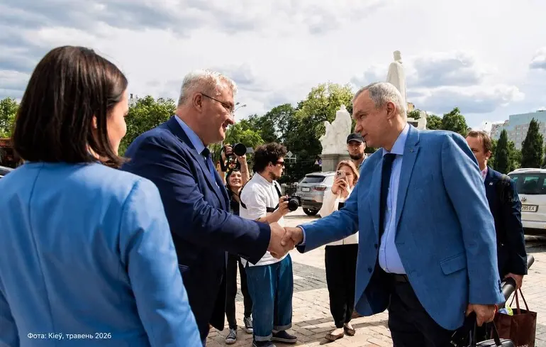 Белорусская оппозиция передала Украине отчет о том, как Лукашенка готовит страну к войне: что в нем содержится