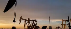 Рынок верит в переговоры: нефть дешевеет