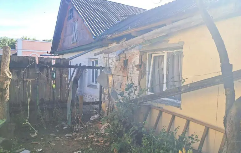Росія завдала удару по енергетиці, будинках та ліцею в Чернігівській області: є поранені