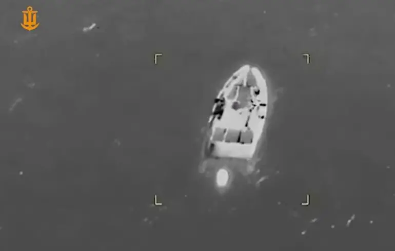 У ВМС оприлюднили кадри знищення трьох морських безекіпажних катерів біля узбережжя Чорного моря