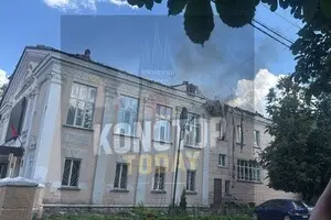 Росіяни вдарили по кінотеатру в центрі Конотопа