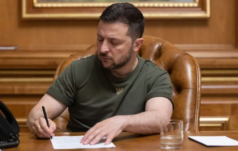 Попри критику з боку експертів Зеленський підписав закон про декларування доброчесності суддів