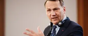 Конфликт с Польшей не должен помешать вступлению Украины в ЕС, чтобы резня прошлого не повторилась — Сикорский