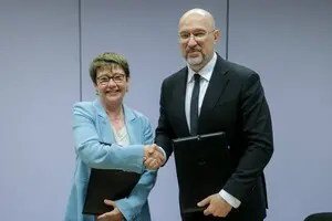 Ekonomika украина привлечет более 251 млн евро на жилищные программы — кулеба 2026 81 tn ekonomika украина привлечет более 251 млн евро на развитие жилищных программ и поддержку граждан, лишившихся жилья из-за... Iustitia. Bg украина привлечет более 251 млн евро на жилищные программы — кулеба 2026 2026-06-26 16:00:52 справедливість - юстиция ekonomika