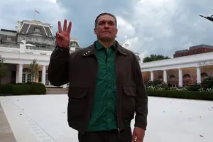 Усик отказался от всех чемпионских титулов
