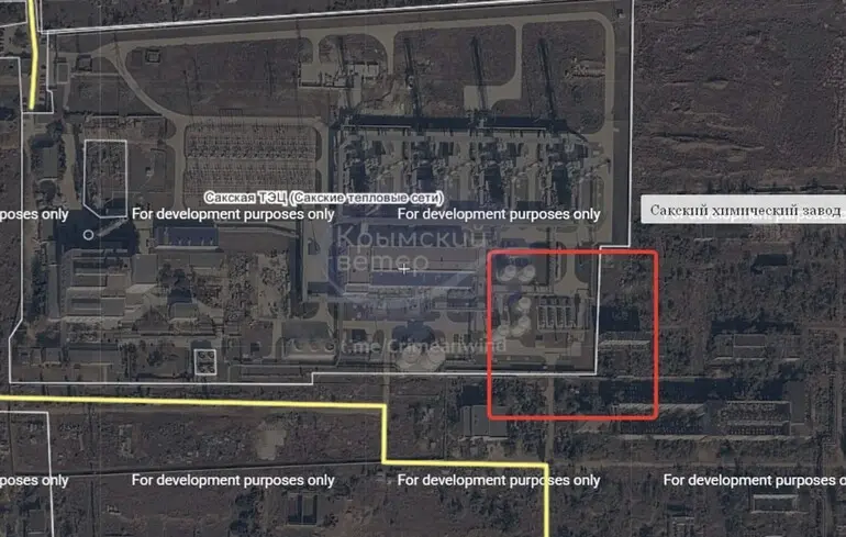 В окупованому Криму після нічної атаки палає Сакська ТЕЦ