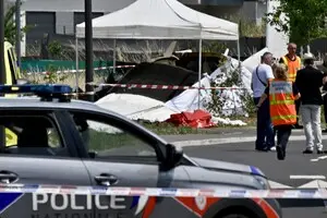 Во Франции разбился самолет с парашютистами: погибли 11 человек