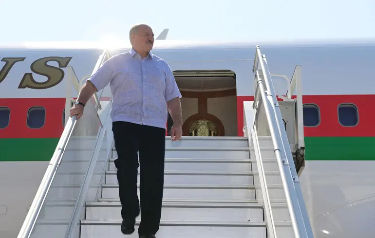 Лукашенка після переговорів із Путіним зустрівся із Сі Цзіньпіном