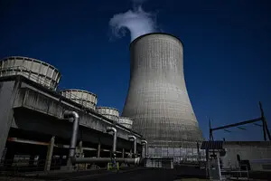 Французские АЭС сокращают мощности из-за рекордной жары — Bloomberg