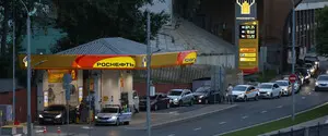 Топливный кризис обрушился на Россию накануне выборов. Это может ударить по Путину — WSJ