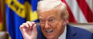 Спочатку обвалив ринок митами, потім почав скуповувати акції — Трампа звинувачують у конфлікті інтересів