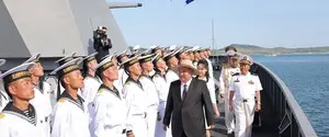 КНДР запустила крылатую ракету с эсминца: Ким Чен Ын наблюдал за испытанием